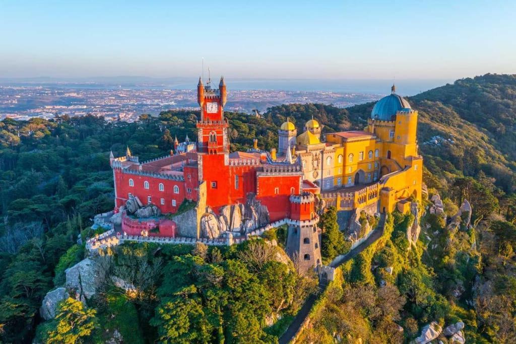 فيلا Unique Luxurious 17-Century Smart Chapel In Historical Center - Sintra Wow المظهر الخارجي الصورة